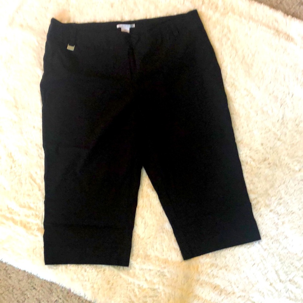LIFESTYLE ATTITUDE Capris - Like New. Slip On, Stretchy, Comfy‼️💥🎉